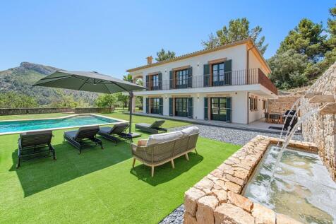 Exterior and Pool (1