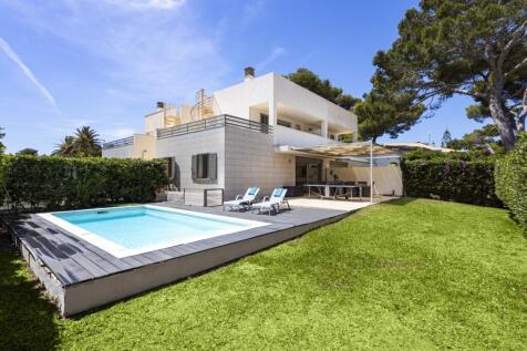 Exterior and Pool (2