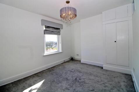 Bedroom 1.JPG