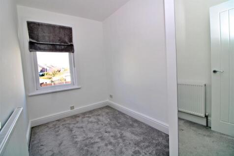 Bedroom 2.JPG