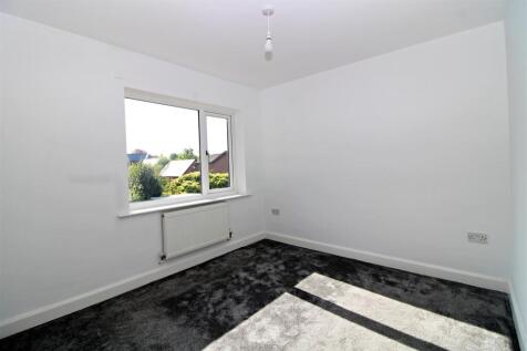 Bedroom 2.JPG