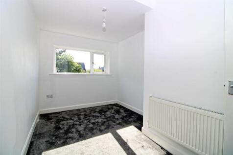 Bedroom 3.JPG