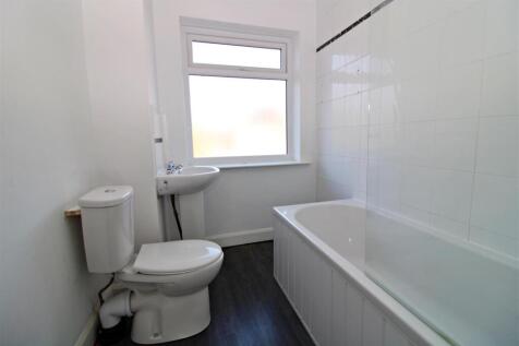 Bathroom.JPG