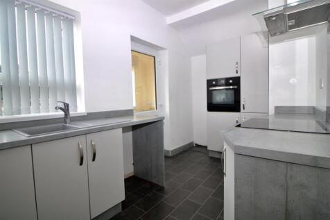 Kitchen 1.jpg