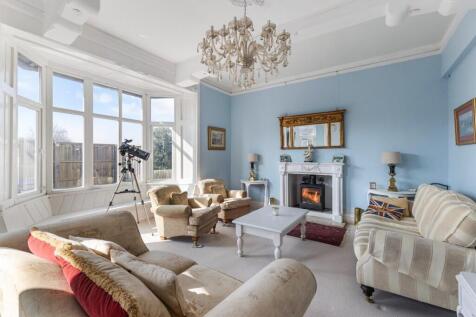 86658_Cleeve House Church Lane (11).jpg
