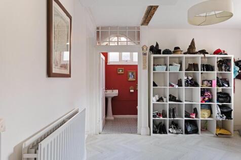 86658_Cleeve House Church Lane (54).jpg