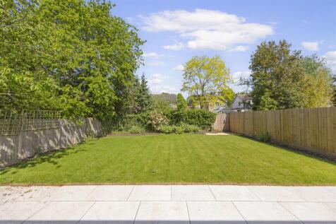 9 Walnut Close EXT006.jpg
