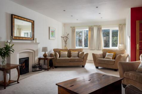 22 - Mead Lodge - GL53 8EX - Web.jpg