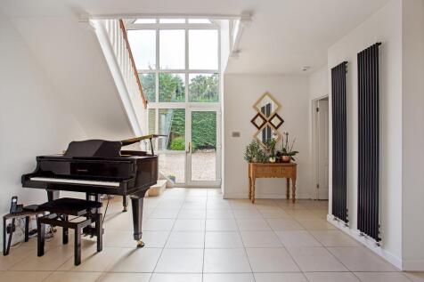 35 Cirencester Road 307869 - (16).jpg