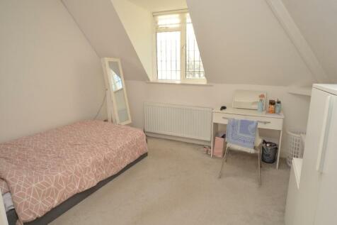 Bedroom 4.jpg
