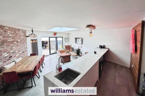 Living / Dining Room