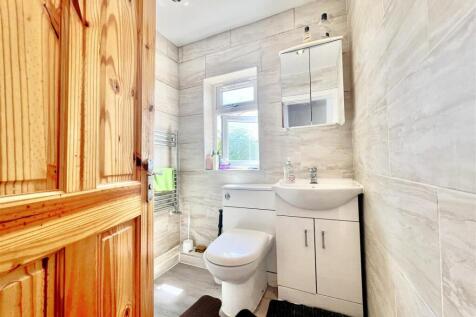 Family Bathroom/ WC