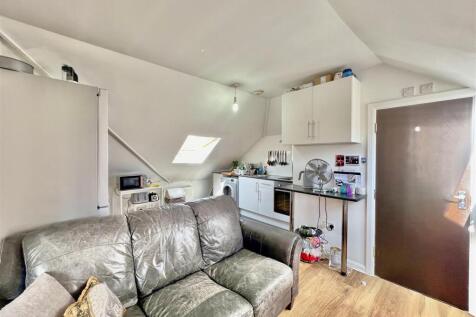 Reception Room / Kitchen