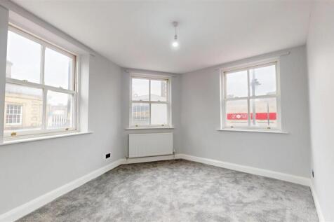 Flat-5-Crossley-Street-04152025_155348.jpg