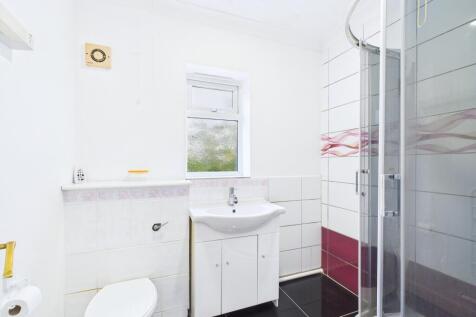 CAM01909G0-PR0413-STILL009