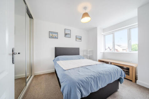 1343885-7-68b5945...