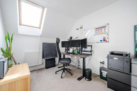 1343885-4-68b5933...