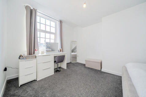 1385257-5-6926dfe...