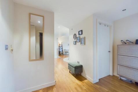 CAM01389G0-PR0093-ST