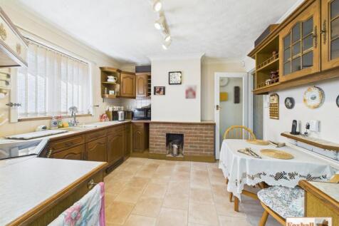 Kitchen / Breakfast Room