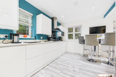 Kitchen / Breakfast Room