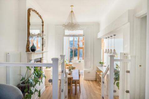 1389448-35-695bd9...