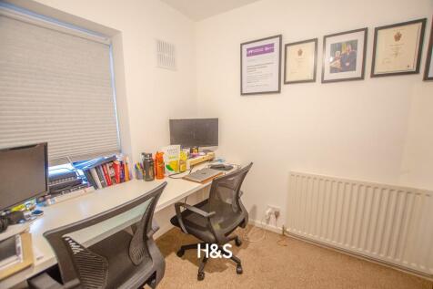 85 Scott Road - bedroom 3.jpg