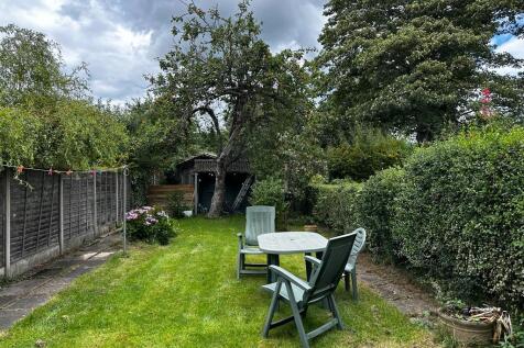 76 Mill Lane - Garden.jpeg