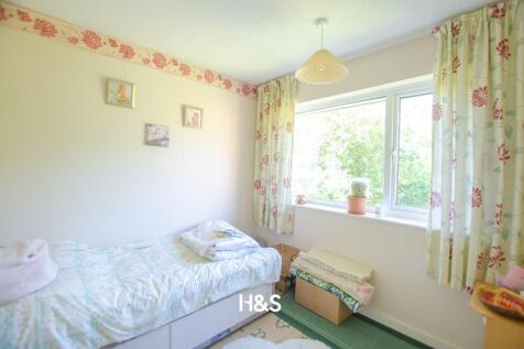 12 Walcott Green - Bedroom 3.jpg