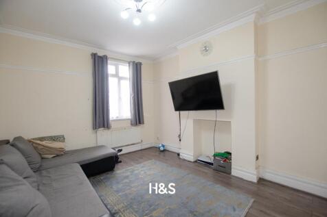 104 Woodlands Road - rec2.jpg