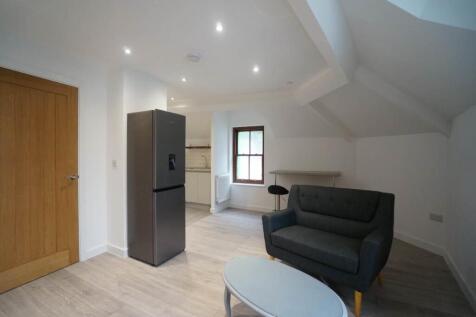 Living Room 1.JPG