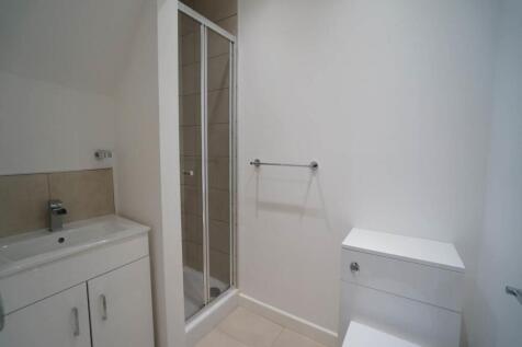 Bathroom 1.JPG