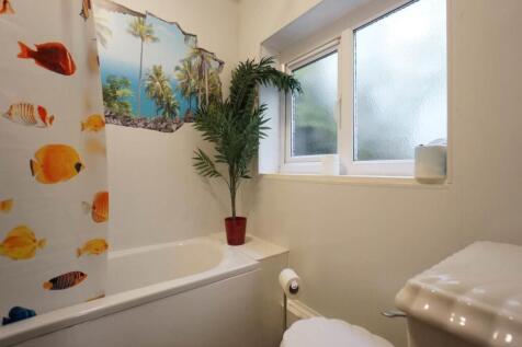 37 caellepa bathroom.jpg