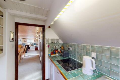 Kitchen to reception room
