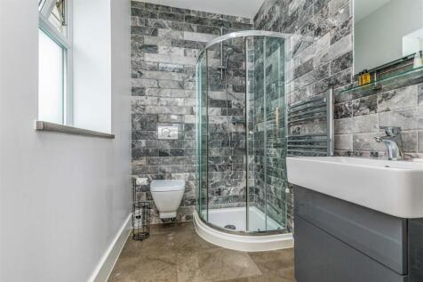 127 Southbourne Overcliff Drive-Small-PorticoMarke