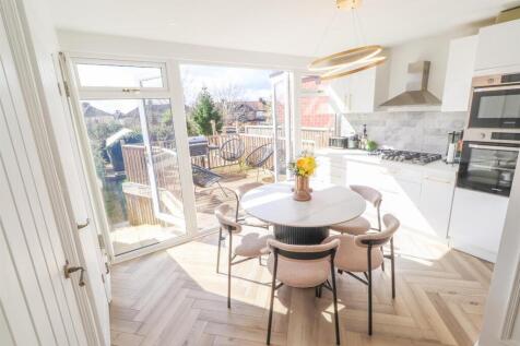 The Martyrs Close -53.jpg