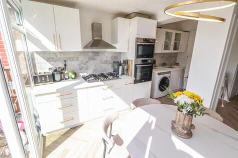 The Martyrs Close -50.jpg