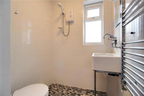 Gf Shower Room