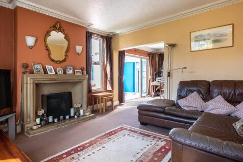 2 victoria av-hi-32.jpg