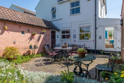 2 victoria av-hi-18.jpg