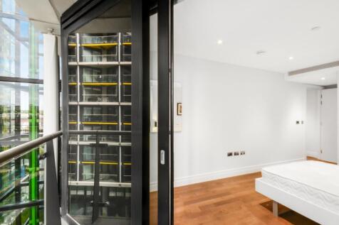 145, 4 Riverlight...