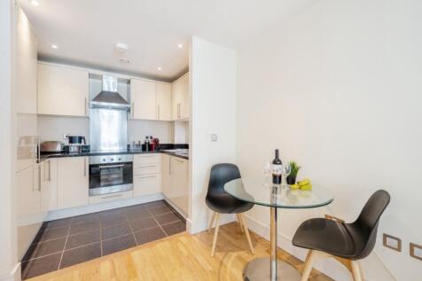 1314417-10-685b8d...