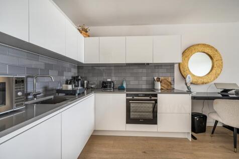 1333375-11-6890e4...