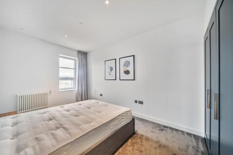 1300708-11-6835f1...