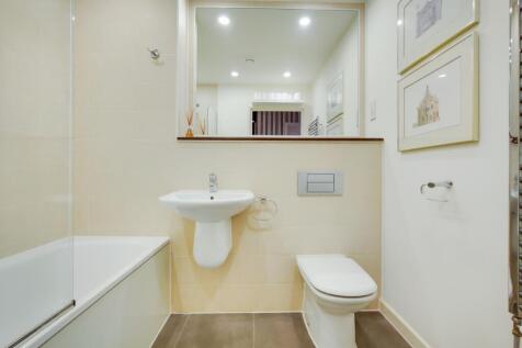 7_Bathroom-0