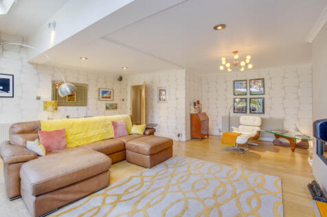 11 Spinfield Park, SL7 2DD (LOW RES)-13