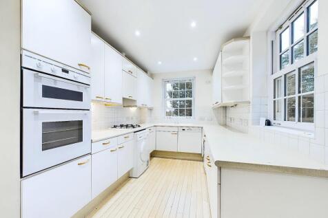 Kitchen/B&#39;room