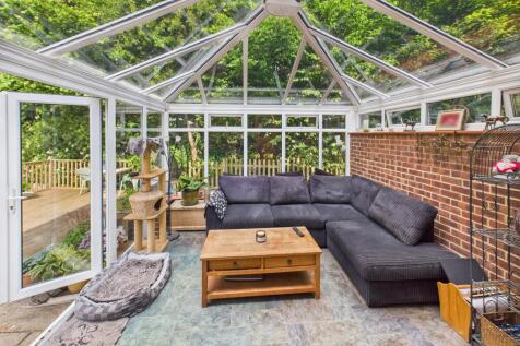 CAM02119G0-PR0408-STILL012