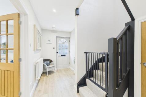 CAM02136G0-PR0478-STILL011