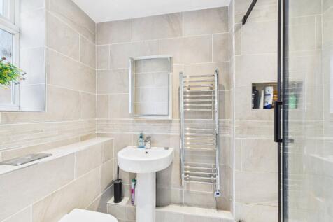 CAM02136G0-PR0479-STILL004